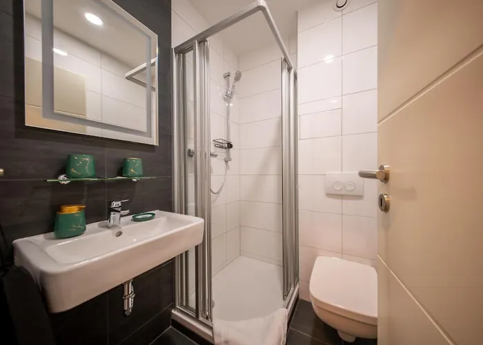 Haus Hotel *